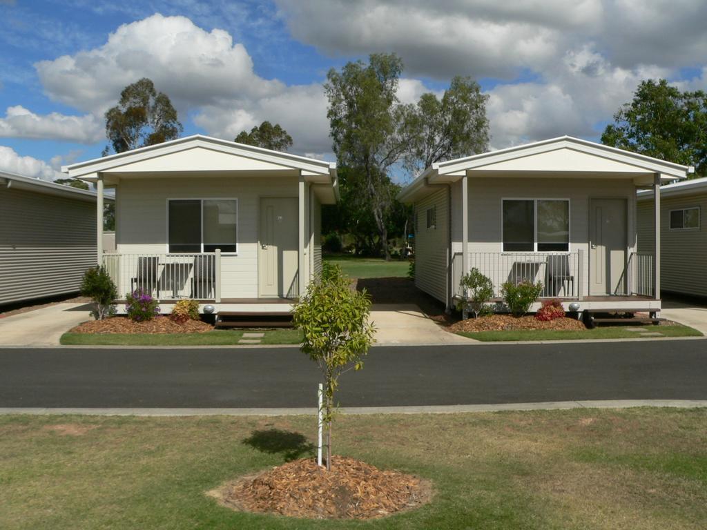 Chinchilla Tourist Park Hotel Exterior photo